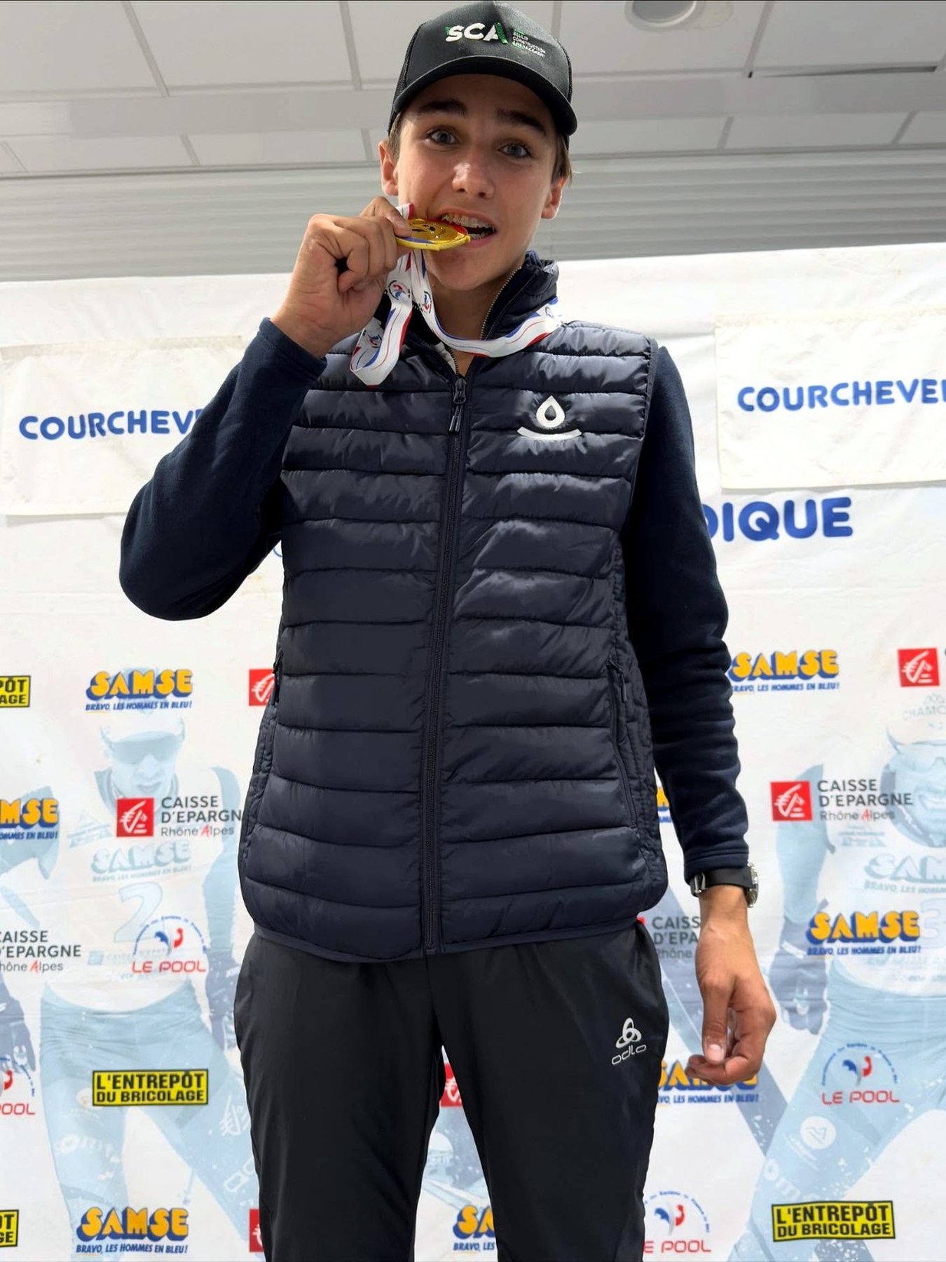 Lorenzo Mugnier Cava avec une médaille